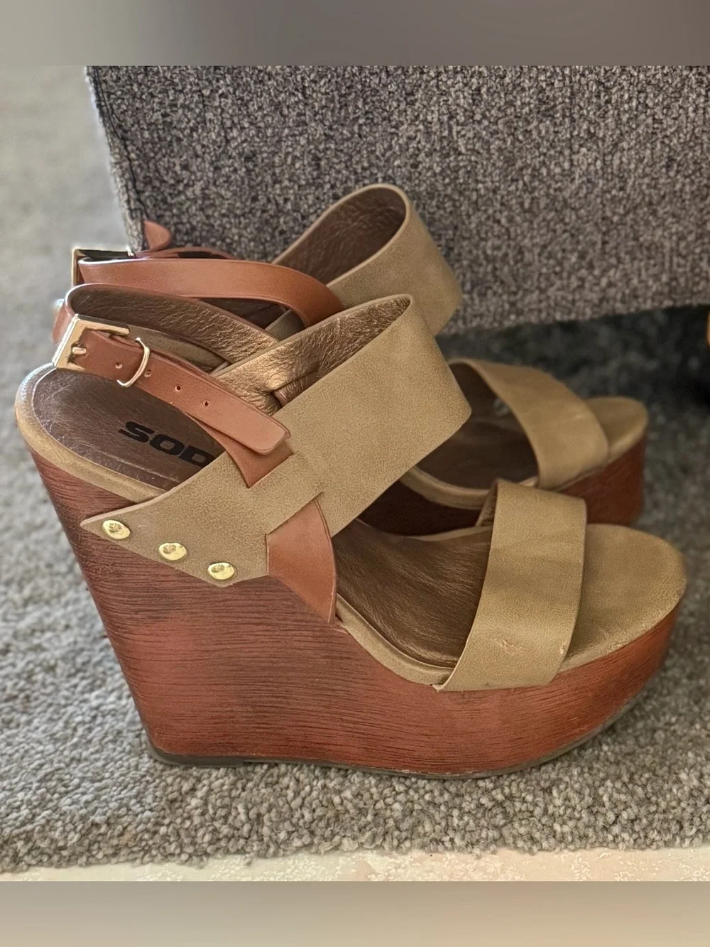 Soda Platform Wedge Sandals Tan Brown Ankle Strap Size 6.5